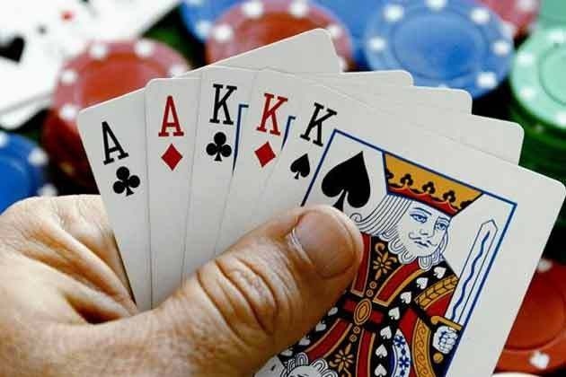 मोरङमा जुवातास खेलिरहेका ६ जना पक्राउ